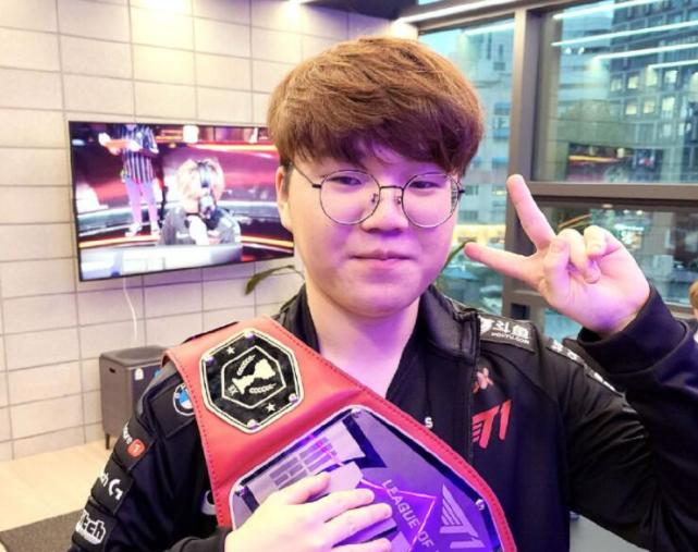 进攻端则是 进攻端则是